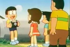 大雄拿个特别照相机只能拍下漂亮脸蛋，不知胖虎他们能不能拍到