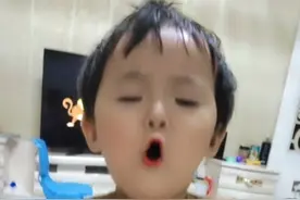 一岁宝宝非要喝奶茶。视频封面