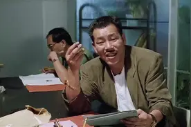 一个律师都能这么嚣张，直接怼的警察哑口无言。真的是太厉害了！视频封面