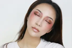 【chilllulu】蓬巴杜夫人画像灵感妆～配色简直完美！视频封面