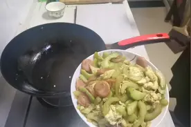 黄瓜长老了不好吃怎么办，这么做，给肉都不换