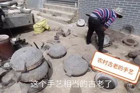 小董出门买水果碰到做铝锅的，废铝回收做成锅，生意火爆你见过么