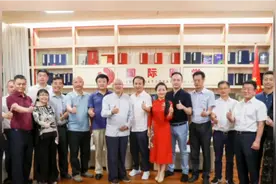 冯仑盛赞这家医院了不起视频封面