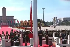 轰动全世界的中国人民解放军国旗护卫队，太震撼了，看得热血沸腾视频封面