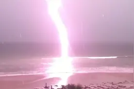 相机上记录的十大雷击危险（高电压！）比肉眼看的还吓人视频封面