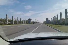 自驾来到江苏省盐城市滨海县的观海大道，路修的非常好环境好景美视频封面