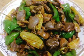 鸡胗的功效原来这么多？很多人都不知道，每次做这菜吃多2碗米饭视频封面