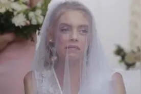 国外女孩患重病，还剩几天就要死去，临终前和未婚夫举行了婚礼视频封面