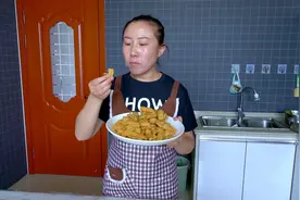 晋北：干炸腐竹是泡好炸还是不泡炸？看看我是怎么做的这么酥脆视频封面