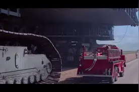 运输阿波罗11号的超级战车，简直是陆地航母，“爬行者”运输车视频封面