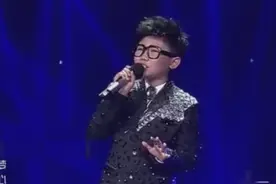 歌声婉转动听，清澈干净宛如天籁，12岁初中生万宇豪太棒了！