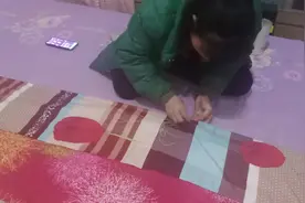 我媳妇用二斤丝绵做了一床夏凉被，盖着那叫一个舒服。快做一床吧