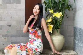 旅行中看到适合拍照的地方，可以试试这几个简单好看的拍照姿势