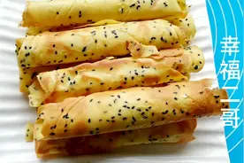 想吃蛋卷不用买，一个电饼铛全搞定酥脆掉渣渣，看着都想吃！