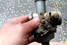 怎么正确使用摩托车化油器的阻风门视频封面