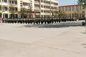 现役军人做教官，训出来的学生就是不一样！视频封面