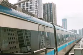 深圳地铁三号线，地上铁龙岗段，动感十足！视频封面