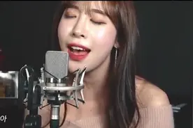 日韩藏多种语言翻唱《喜欢你》，不输邓紫棋，这些嗓子被天使吻过视频封面