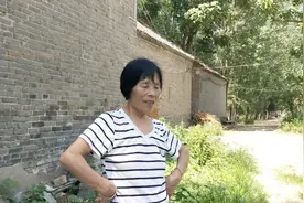 农村有钱人都开轿车还是面包车？听大姐给你讲讲，对不对？视频封面