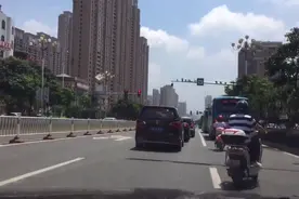 一起看看福建省福清市区街景，福清市是全国综合实力百强县级市视频封面