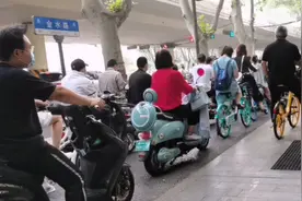 上班之路——今天周六，郑州与平常有大不同视频封面