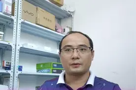 新手机要不要撕掉原装膜，贴钢化膜，大家都弄反了。视频封面