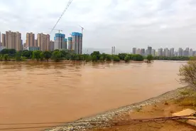 今日黄河水位兰州段已大幅下降。视频封面