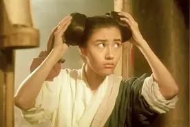 小弟突然穿回女装，兄弟都被吓到了，感觉这装扮那么奇怪呢！视频封面