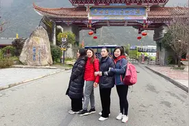 去拉萨的第2站海螺沟，冬天的海螺沟如何？会让人留恋忘返吗？