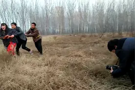 僵尸片拍摄现场，原来是这么拍的……视频封面