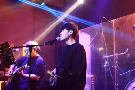 隔壁老樊的民谣《我曾》最近刷屏，歌词扎心，他到底经历了什么？