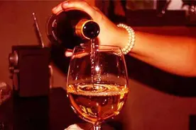 乙肝病毒携带者可以喝酒吗？视频封面
