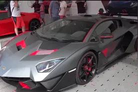 兰博基尼对战奥迪R8，700万跑车起步被秒杀，丢的都是奥迪的脸！视频封面