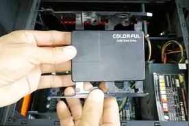 150块钱回收一台电脑主机，打开看到硬盘就知道赚大了，太爽了视频封面