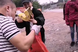 路边（菠萝蜜）地摊赚三千一日，这样的价格会接受吗