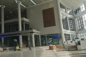 重庆北站南广场停车场下客区、出租车下客区到南北广场地下通道视频封面