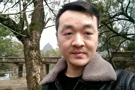 政府为农村五保户免费建了房一座房子，老人说很漂亮很满意视频封面