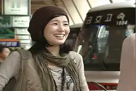 小奶狗撒娇求挽留，女神姐姐慢吞吞，小奶狗郁闷了，姐弟恋超甜！视频封面