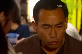 家乔细心打扮和小棠菜看演唱会，小棠菜却与家原在吃大排档。视频封面