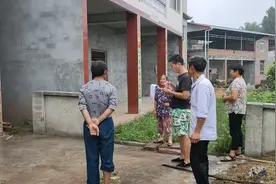 胖哥今天下队测量房屋，要挨家挨户测量绘图之后才能办到房产证视频封面