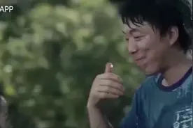 首先抽你一个大嘴巴子，叫你胡说！