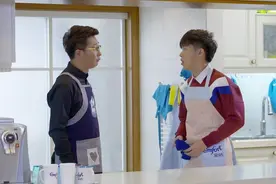 儿子和孙子做饭，儿媳休息，婆婆很生气：我们家男人是不进厨房的视频封面