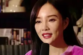 李小璐强大背景曝光 爸爸是著名导演 混血妈妈曾比刘晓庆还要红