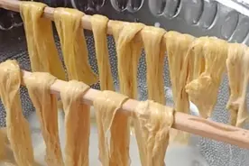 腐竹不用出去买，农村胖妈做一次可以吃几个月，无任何添加剂，视频封面