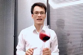 葡萄酒醒酒到底需要醒多久？胜哥告诉你正确做法视频封面