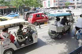 河南开封：城墙内，未上牌的三轮车即将限制通行，对此您怎么看？