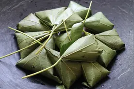 湖北人都爱吃的玉米粑粑！农村妈妈来教你，软糯香甜，简单又好吃