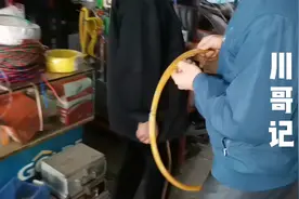 九十年代军大衣里塞十万块钱到山东临沂进货，如今身家千万忙不停视频封面