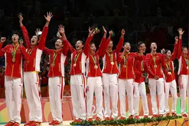 中国女排里约奥运会取“金”多坎坷！升国旗奏国歌戴金牌真气派！视频封面