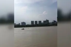令人惋惜！河源翻船事故后续：失踪者被打捞上岸，已无生命体征视频封面